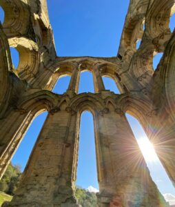 A walk from Rievaulx Abbey to Helmsley